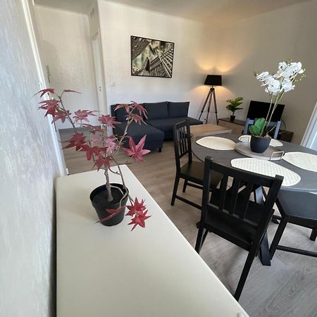Appartement Renove Tout Equipe, Centre Ville, Proche De La Gare Et Commerce Flers  Esterno foto