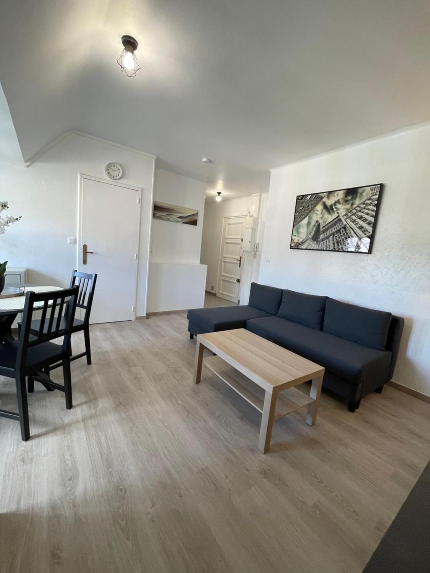 Appartement Renove Tout Equipe, Centre Ville, Proche De La Gare Et Commerce Flers  Esterno foto